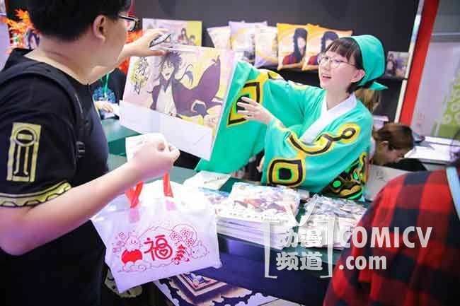 《执剑之刻》将跨次元的主题乐园搬到CP22,人气爆棚!-TopACG